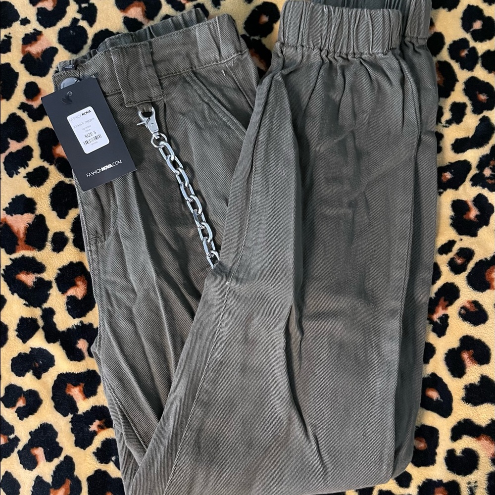 Fashion nova 5 olive